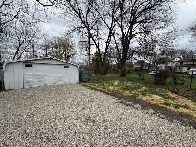 160 Brighton Boulevard, Zanesville, OH 43701