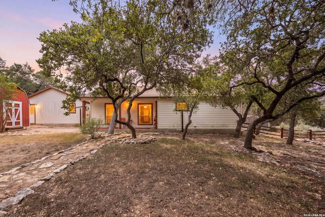 1541 GREEN MEADOW LN, Spring Branch, TX 78070