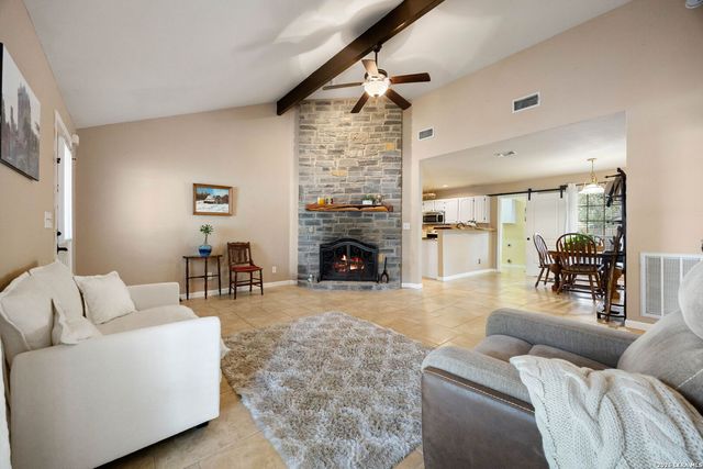 1541 GREEN MEADOW LN, Spring Branch, TX 78070