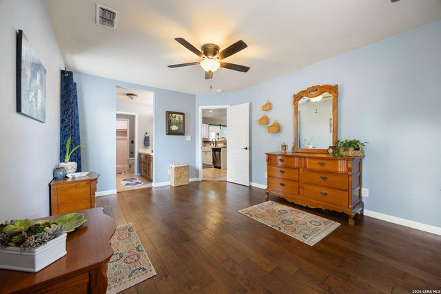 1541 GREEN MEADOW LN, Spring Branch, TX 78070