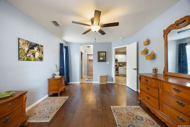 1541 GREEN MEADOW LN, Spring Branch, TX 78070