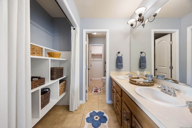 1541 GREEN MEADOW LN, Spring Branch, TX 78070