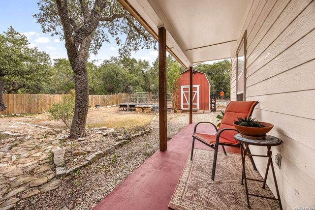 1541 GREEN MEADOW LN, Spring Branch, TX 78070