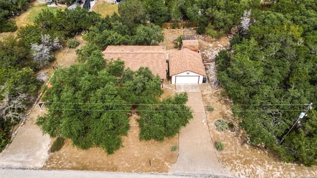 1541 GREEN MEADOW LN, Spring Branch, TX 78070