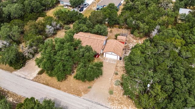 1541 GREEN MEADOW LN, Spring Branch, TX 78070
