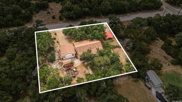 1541 GREEN MEADOW LN, Spring Branch, TX 78070