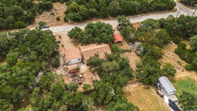 1541 GREEN MEADOW LN, Spring Branch, TX 78070