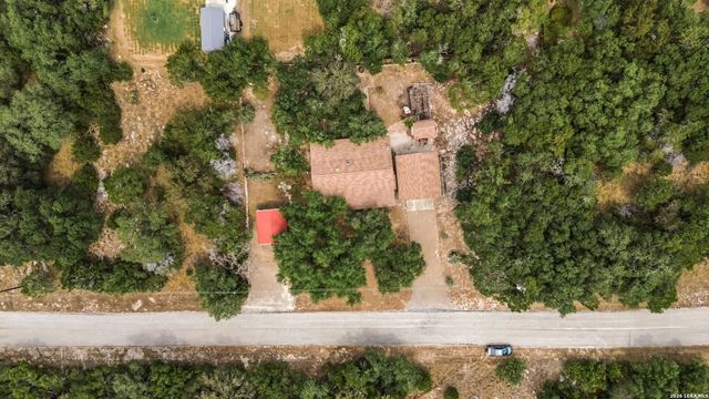 1541 GREEN MEADOW LN, Spring Branch, TX 78070