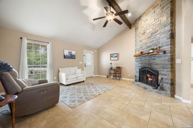 1541 GREEN MEADOW LN, Spring Branch, TX 78070