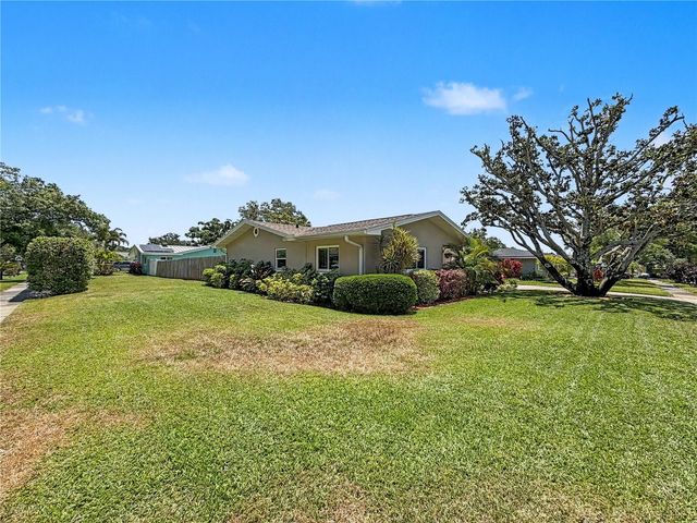 2233 GLENMOOR ROAD N, Clearwater, FL 33764