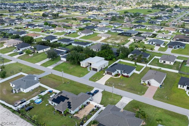 36 NW 12th PL, Cape Coral, FL 33993