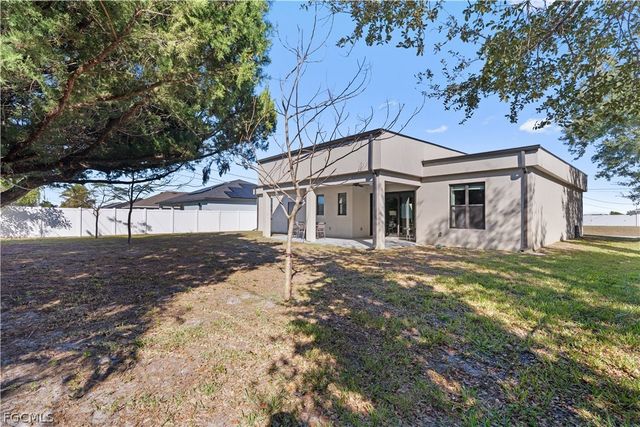 36 NW 12th PL, Cape Coral, FL 33993