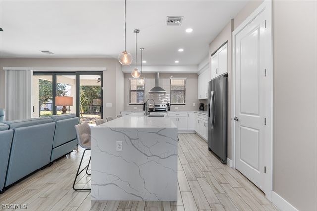 36 NW 12th PL, Cape Coral, FL 33993