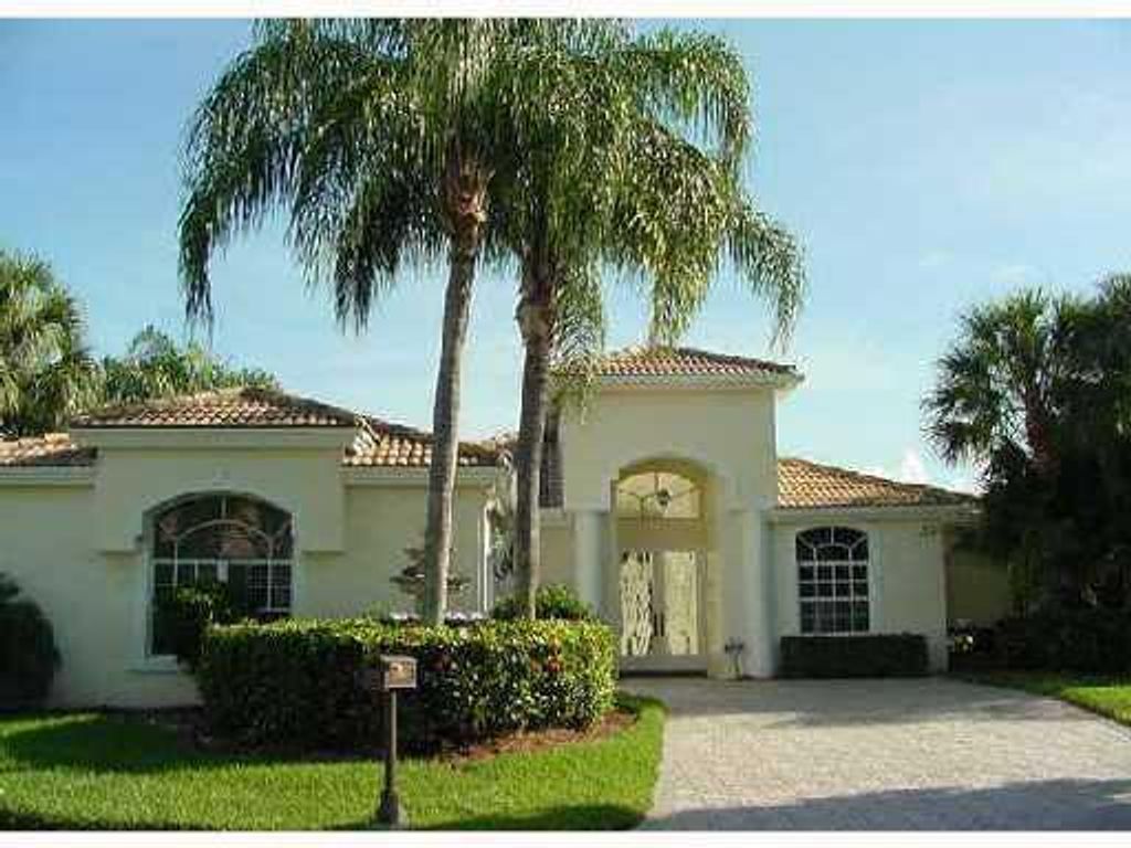 9067 Long Lake Palm Drive, Boca Raton, FL 33496