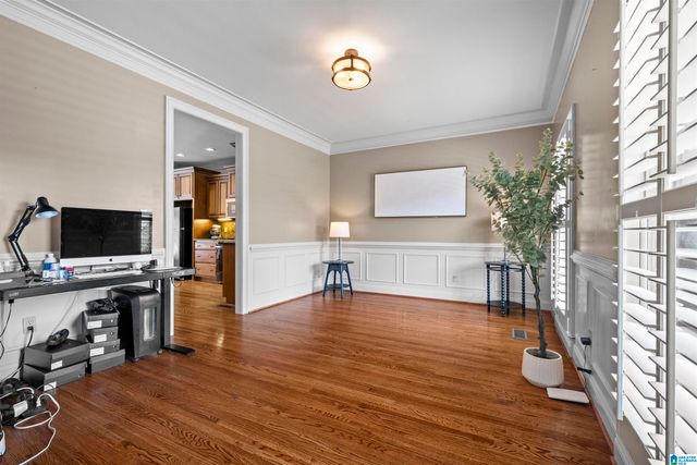 8052 LAKESIDE CIRCLE, Trussville, AL 35173