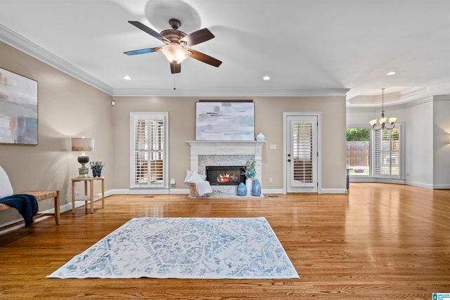 8052 LAKESIDE CIRCLE, Trussville, AL 35173