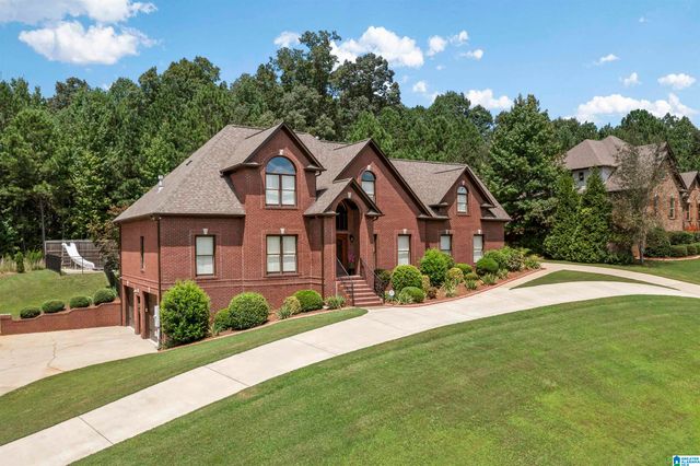 8052 LAKESIDE CIRCLE, Trussville, AL 35173