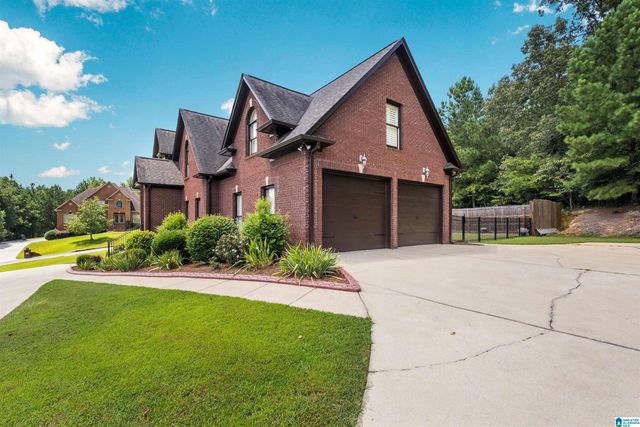8052 LAKESIDE CIRCLE, Trussville, AL 35173
