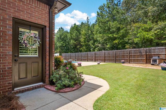8052 LAKESIDE CIRCLE, Trussville, AL 35173