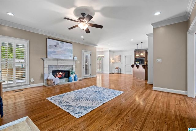 8052 LAKESIDE CIRCLE, Trussville, AL 35173