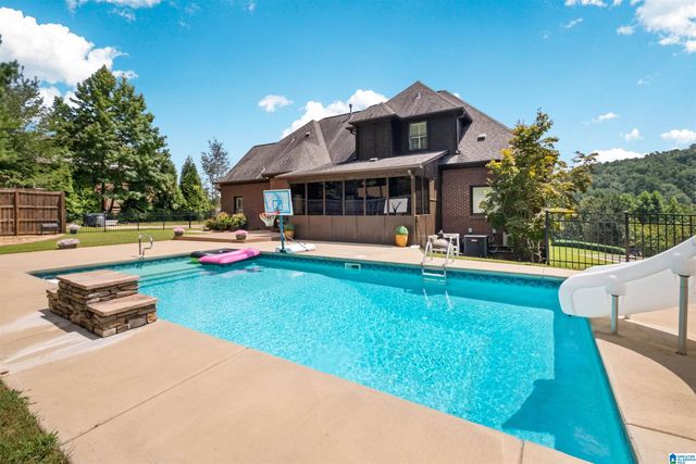 8052 LAKESIDE CIRCLE, Trussville, AL 35173