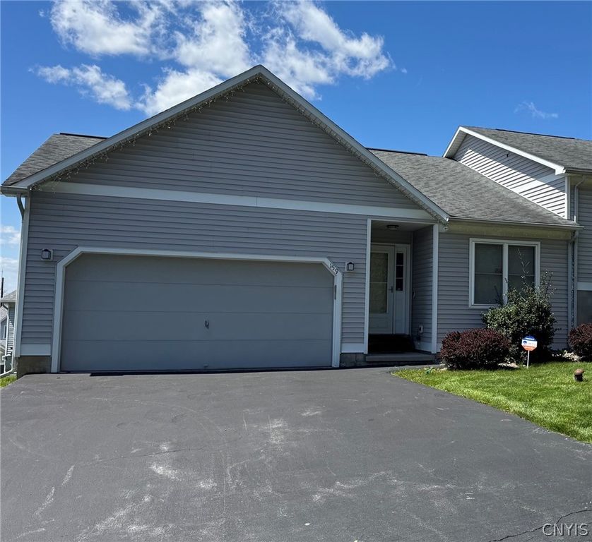 159 Timber Wolf Circle, Geddes, NY 13209