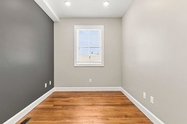 89 Prescott St B, Boston, MA 02128