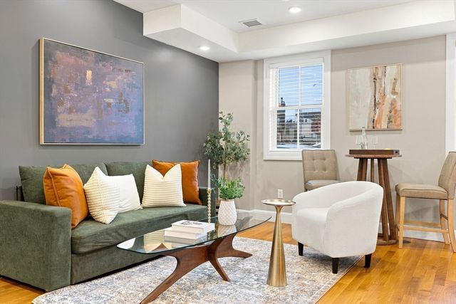 89 Prescott St B, Boston, MA 02128