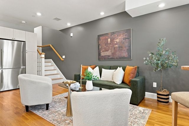 89 Prescott St B, Boston, MA 02128