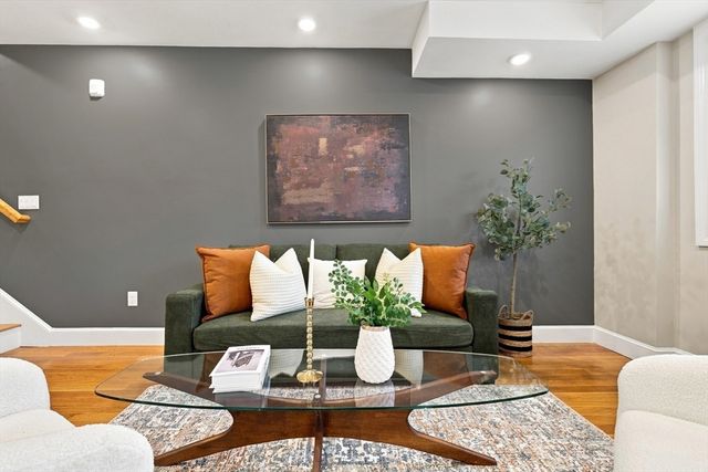 89 Prescott St B, Boston, MA 02128