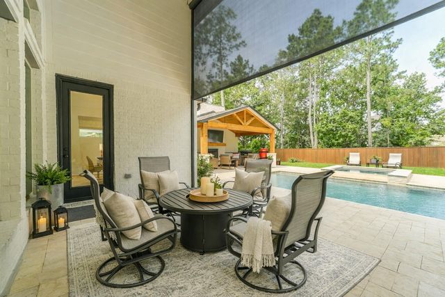 145 Sweeping Valley Drive, Montgomery, TX 77316