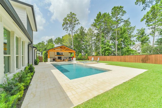 145 Sweeping Valley Drive, Montgomery, TX 77316