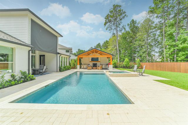 145 Sweeping Valley Drive, Montgomery, TX 77316