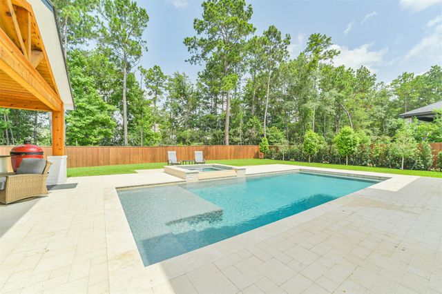 145 Sweeping Valley Drive, Montgomery, TX 77316
