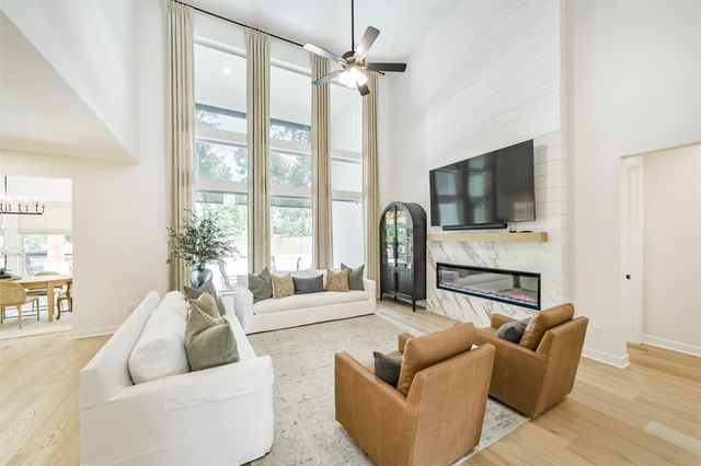 145 Sweeping Valley Drive, Montgomery, TX 77316