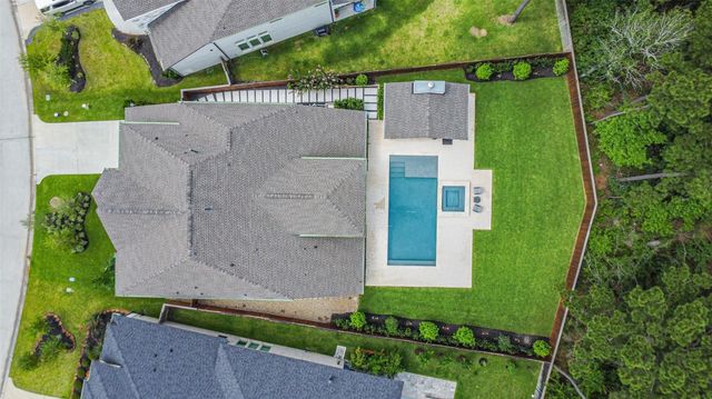 145 Sweeping Valley Drive, Montgomery, TX 77316