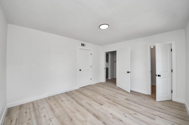 7025 Canal Street, Houston, TX 77011