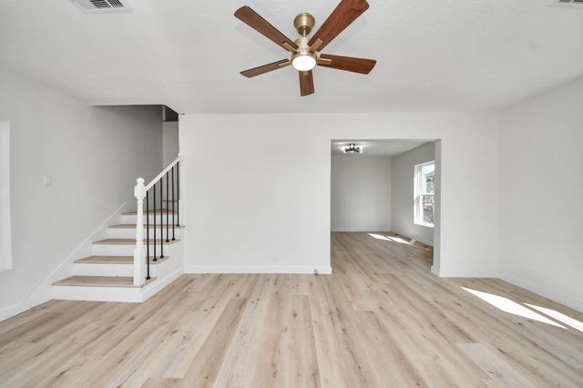 7025 Canal Street, Houston, TX 77011
