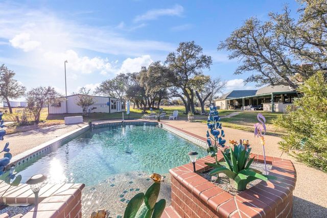 664 County Road 300, Hamilton, TX 76531