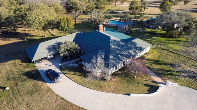 664 County Road 300, Hamilton, TX 76531