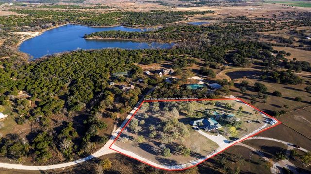 664 County Road 300, Hamilton, TX 76531