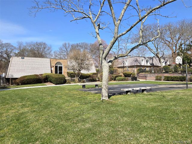 655 Middle Country 6A2, Coram, NY 11727