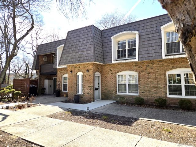 655 Middle Country 6A2, Coram, NY 11727