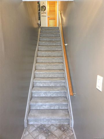 655 Middle Country 6A2, Coram, NY 11727