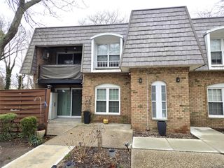 655 Middle Country 6A2, Coram, NY 11727