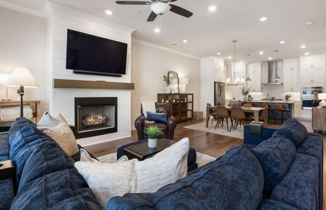 116 Everley Walk, Alpharetta, GA 30009