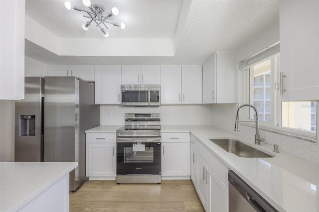 3656 LAKE BAYSHORE DRIVE 319, Bradenton, FL 34205