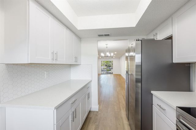 3656 LAKE BAYSHORE DRIVE 319, Bradenton, FL 34205