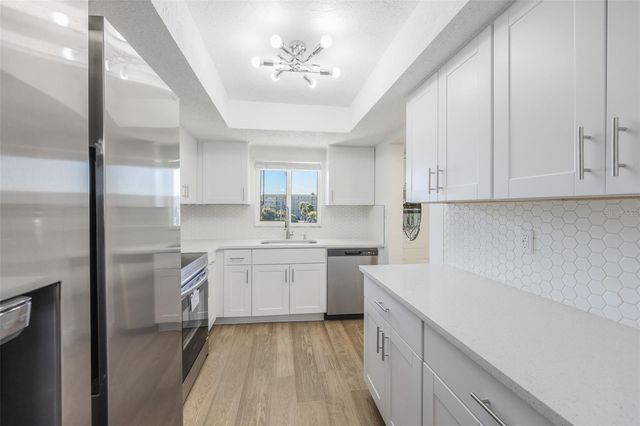 3656 LAKE BAYSHORE DRIVE 319, Bradenton, FL 34205