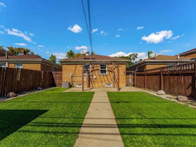 3918 Madison Street, Bellwood, IL 60104
